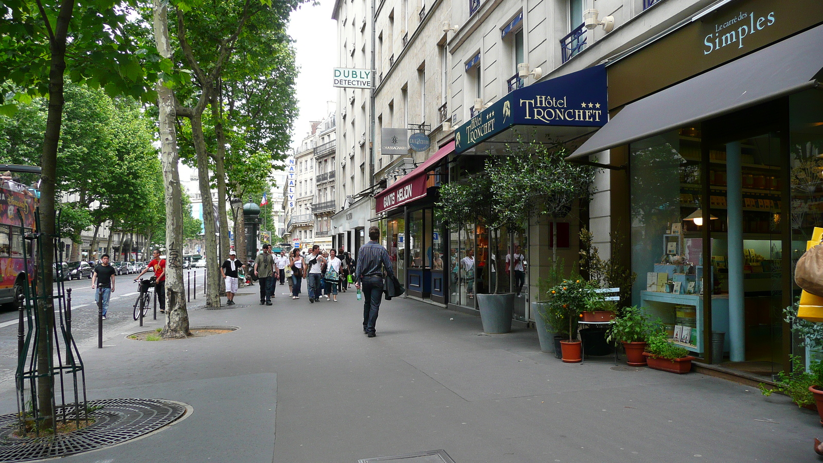 Picture France Paris 8th Arrondissement Rue Tronchet 2007-05 14 - Perspective Rue Tronchet