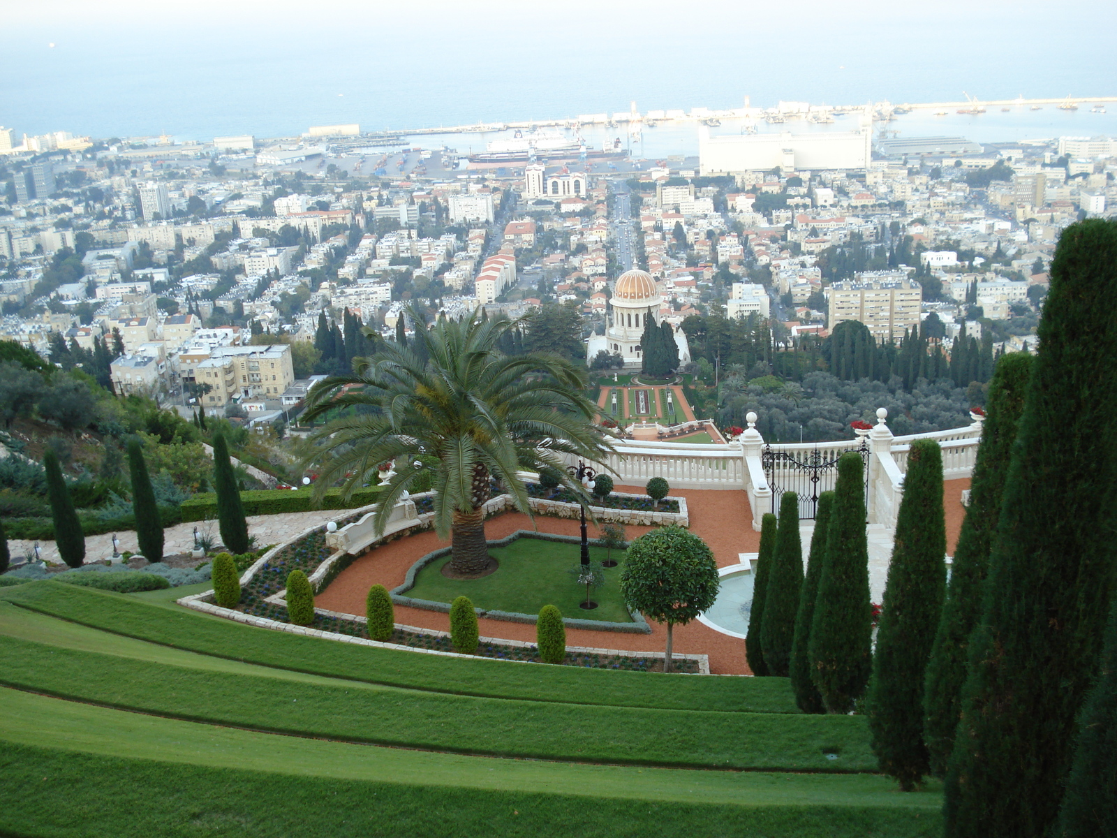 Picture Israel Haifa 2006-12 94 - Shopping Mall Haifa