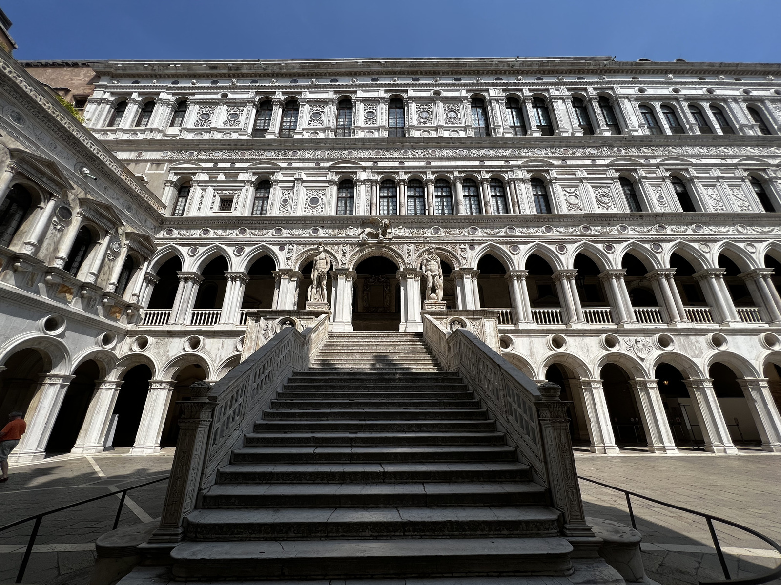 Picture Italy Venice Doge's Palace (Palazzo Ducale) 2022-05 99 - Road Doge's Palace (Palazzo Ducale)