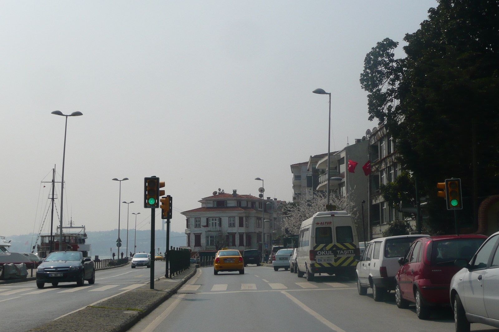 Picture Turkey Istanbul Bosphorus 2009-04 7 - Travels Bosphorus