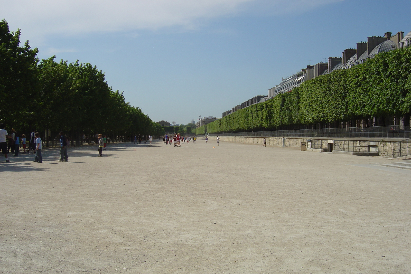 Picture France Paris Garden of Tuileries 2007-05 20 - Picture Garden of Tuileries