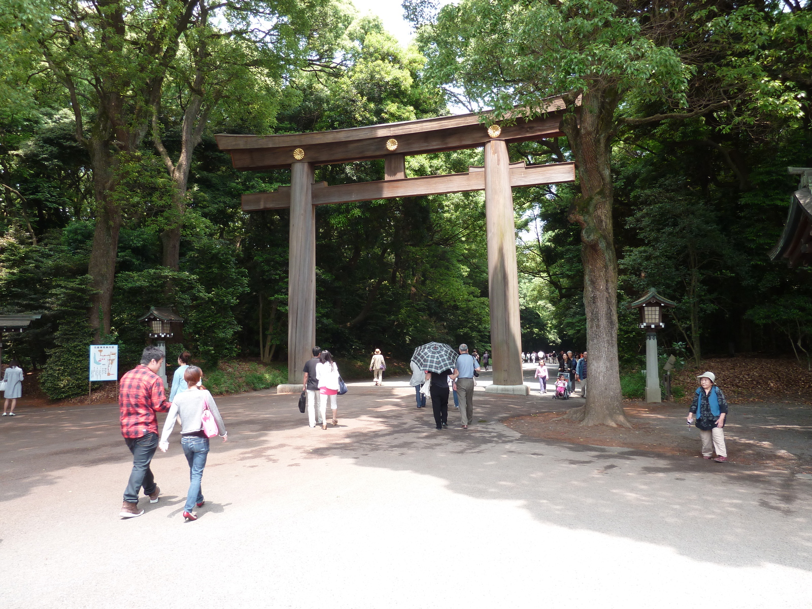 Picture Japan Tokyo Yoyogi Park 2010-06 5 - Car Yoyogi Park