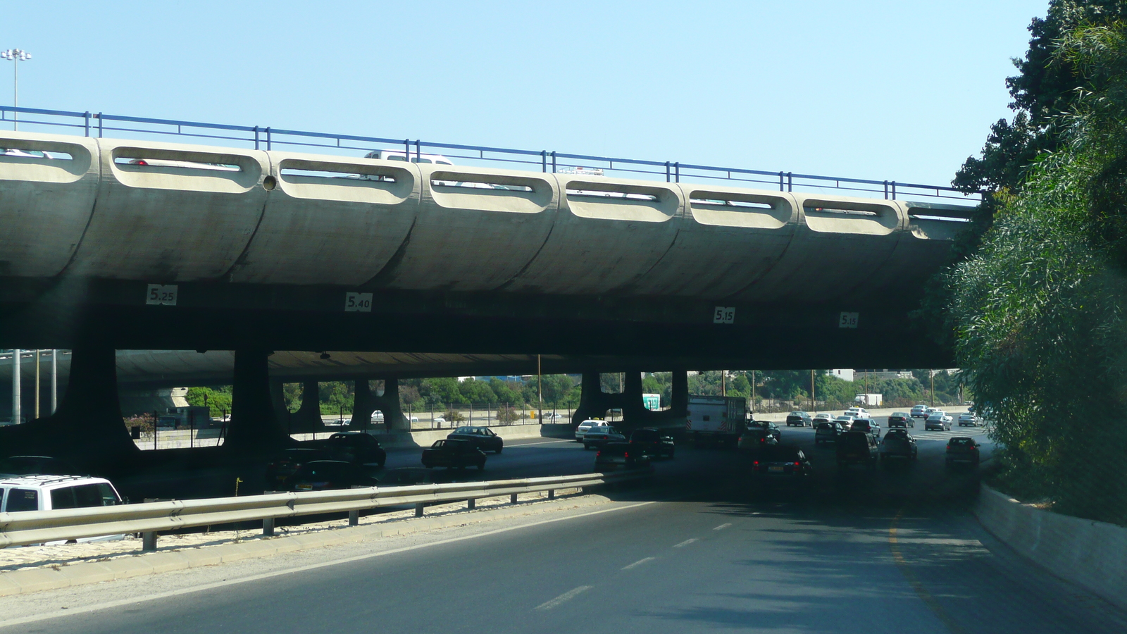 Picture Israel Tel Aviv to Ben Gurion Airport 2007-06 3 - Sight Tel Aviv to Ben Gurion Airport