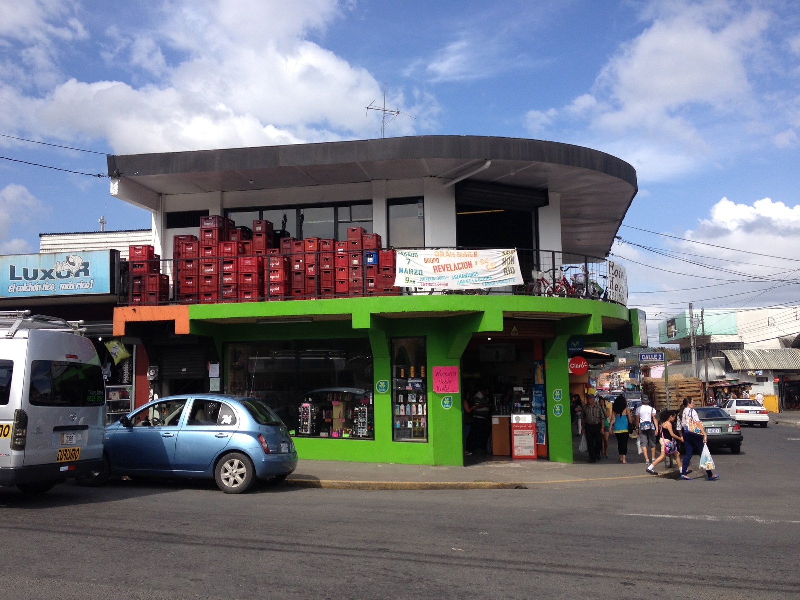 Picture Costa Rica Turrialba 2015-03 42 - Shopping Mall Turrialba