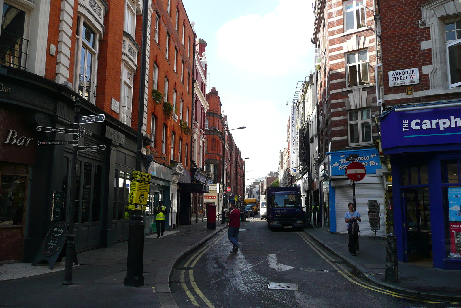 Picture United Kingdom London Wardour Street 2007-09 19 - Photographer Wardour Street