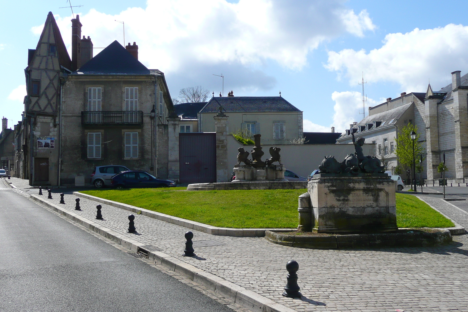 Picture France Bourges 2008-04 122 - Road Map Bourges