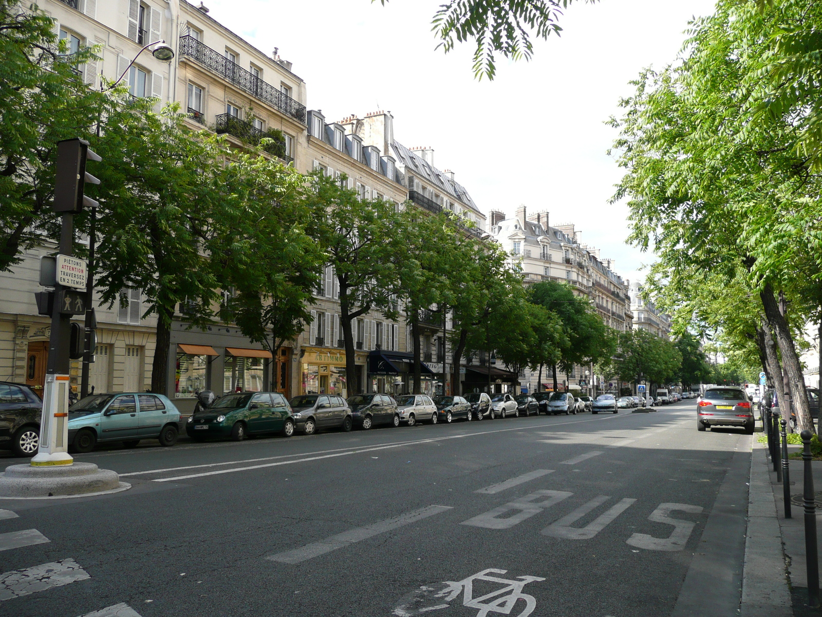 Picture France Paris 17th Arrondissement Avenue de Wagram 2007-05 28 - Tourist Places Avenue de Wagram