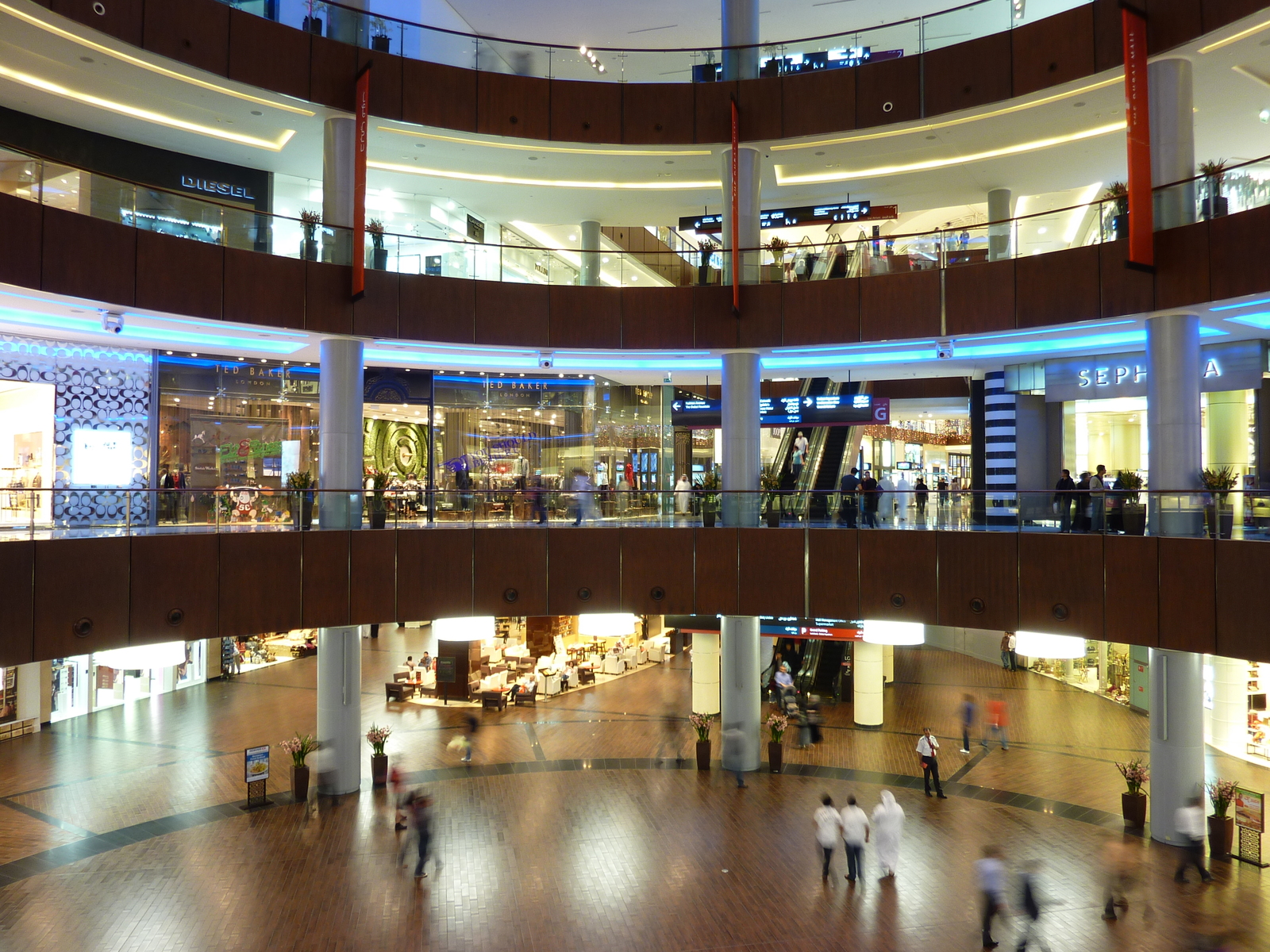 Picture United Arab Emirates Dubai The Dubai Mall 2009-12 28 - Photo The Dubai Mall