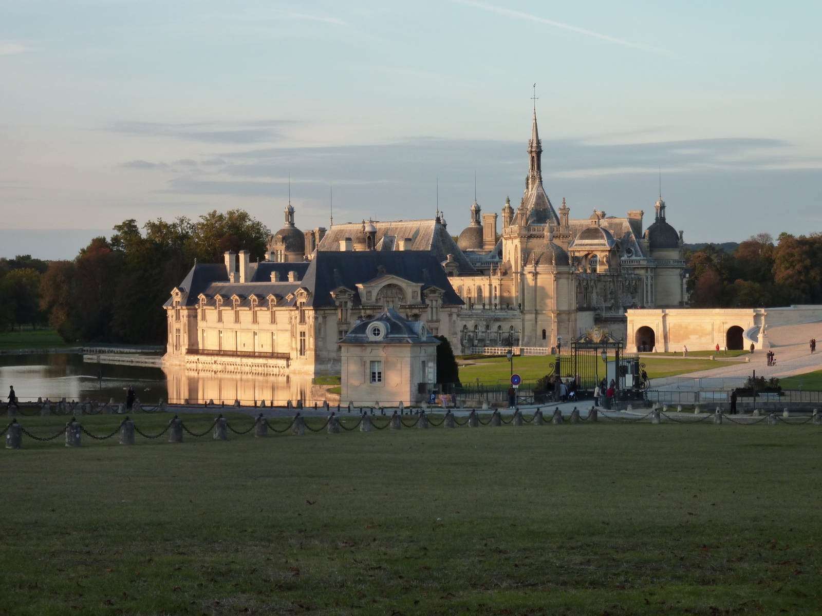 Picture France Chantilly 2009-10 4 - Perspective Chantilly