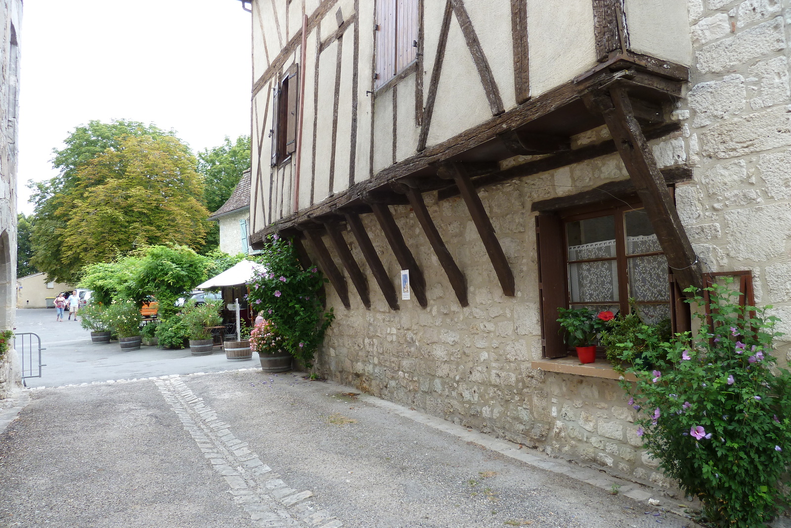 Picture France Issigeac 2010-08 8 - Perspective Issigeac