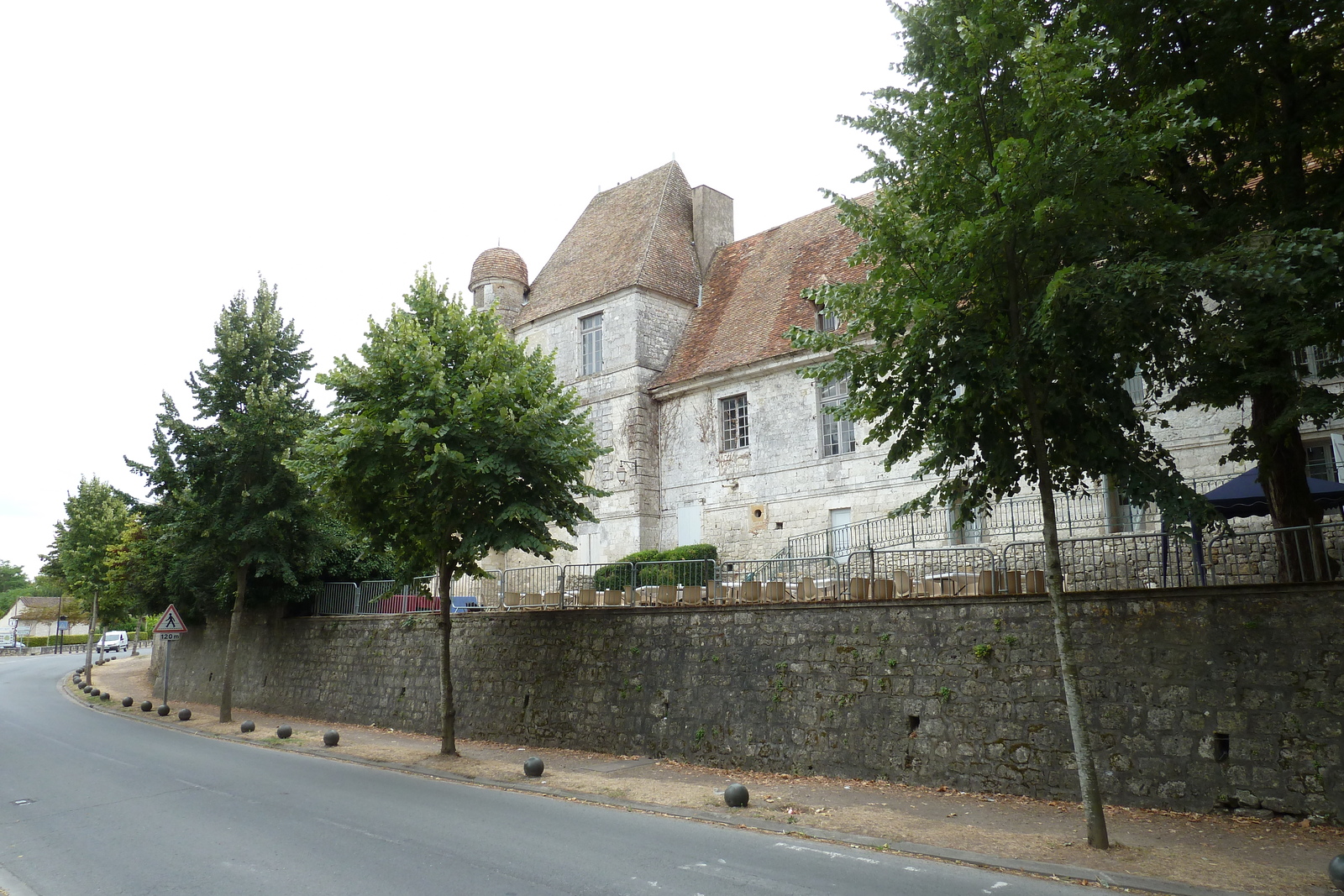 Picture France Issigeac 2010-08 45 - Perspective Issigeac