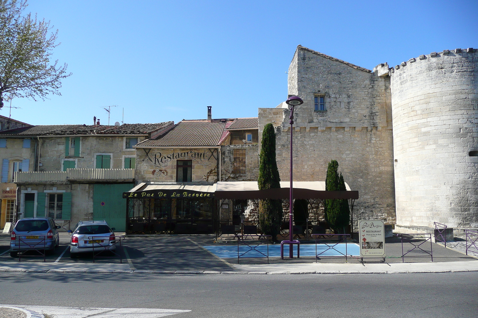 Picture France Tarascon 2008-04 42 - Tourist Attraction Tarascon