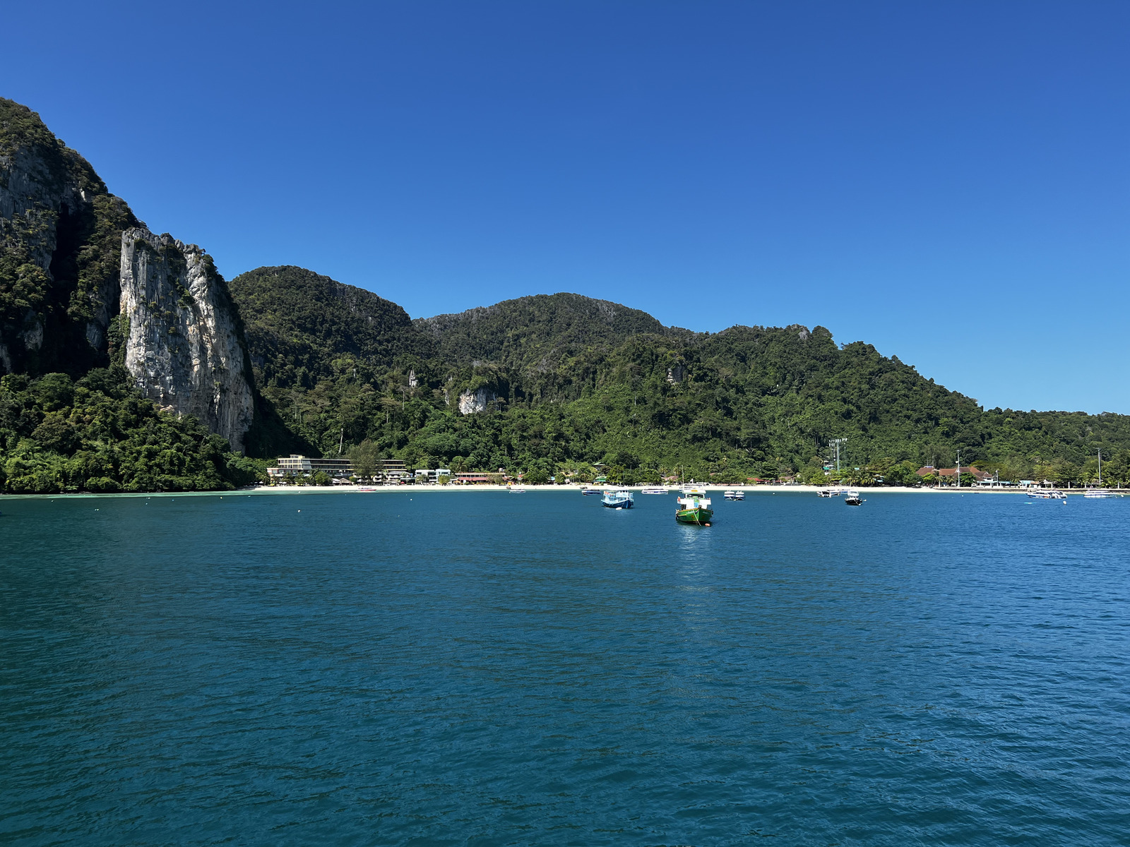 Picture Thailand Phuket to Ko Phi Phi Ferry 2021-12 48 - Perspective Phuket to Ko Phi Phi Ferry