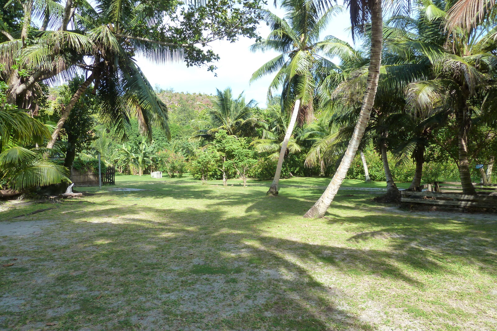 Picture Seychelles Anse Lazio 2011-10 29 - Tourist Anse Lazio