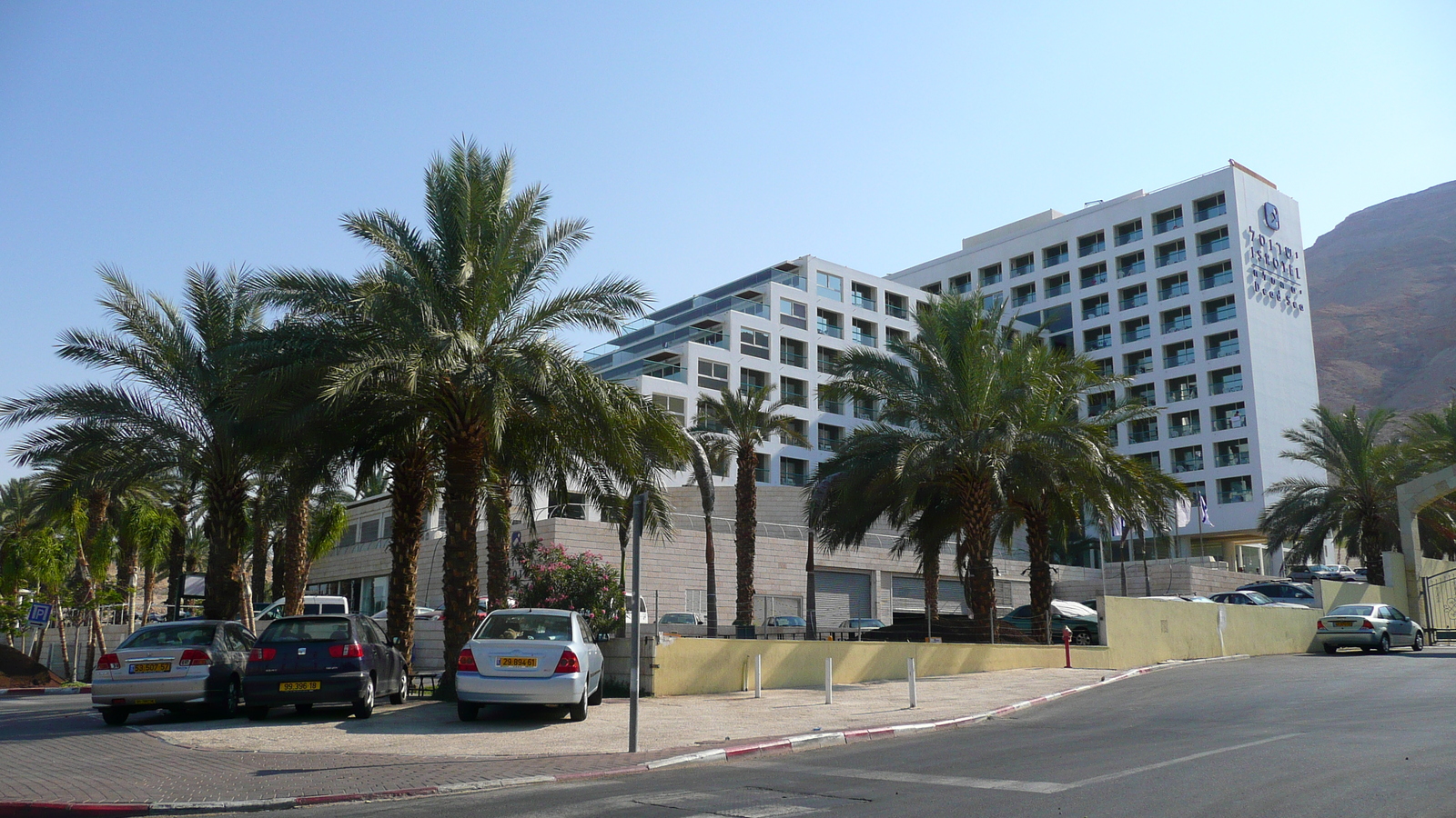 Picture Israel Boqeq 2007-06 197 - Shopping Mall Boqeq