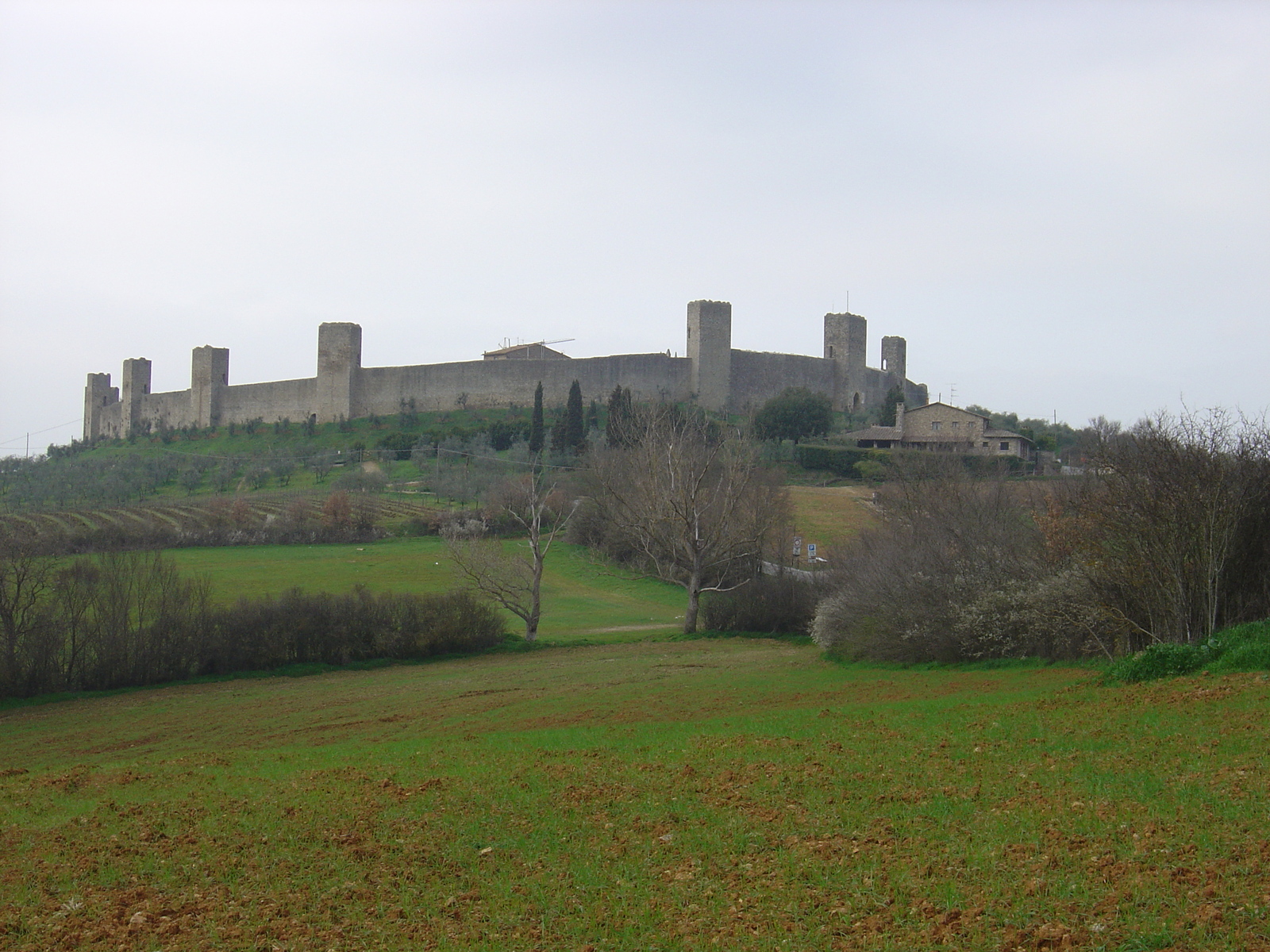 Picture Italy Monteriggioni 2004-03 6 - Sightseeing Monteriggioni