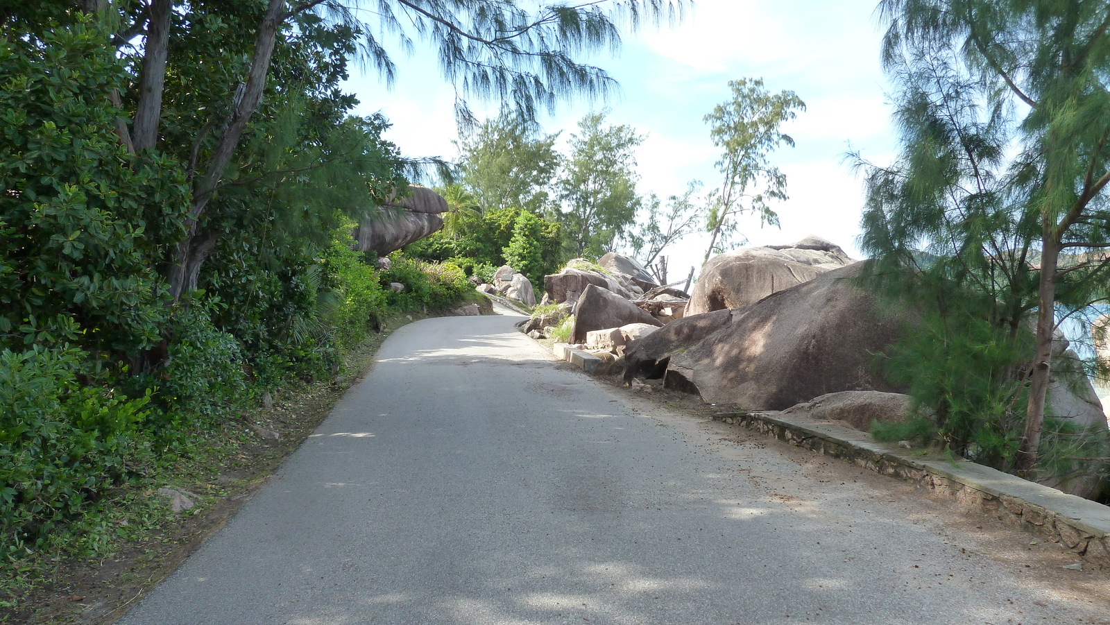 Picture Seychelles Praslin 2011-10 9 - View Praslin