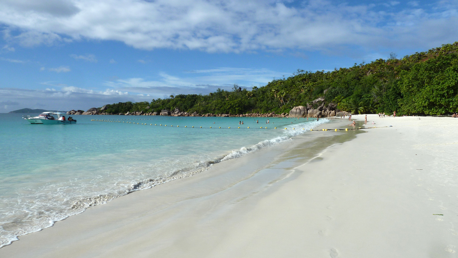 Picture Seychelles Anse Lazio 2011-10 28 - Road Anse Lazio