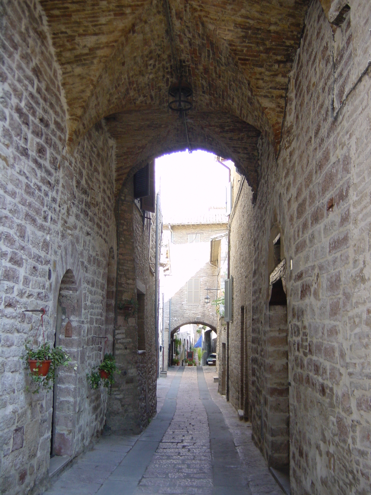 Picture Italy Assisi 2002-07 28 - Store Assisi