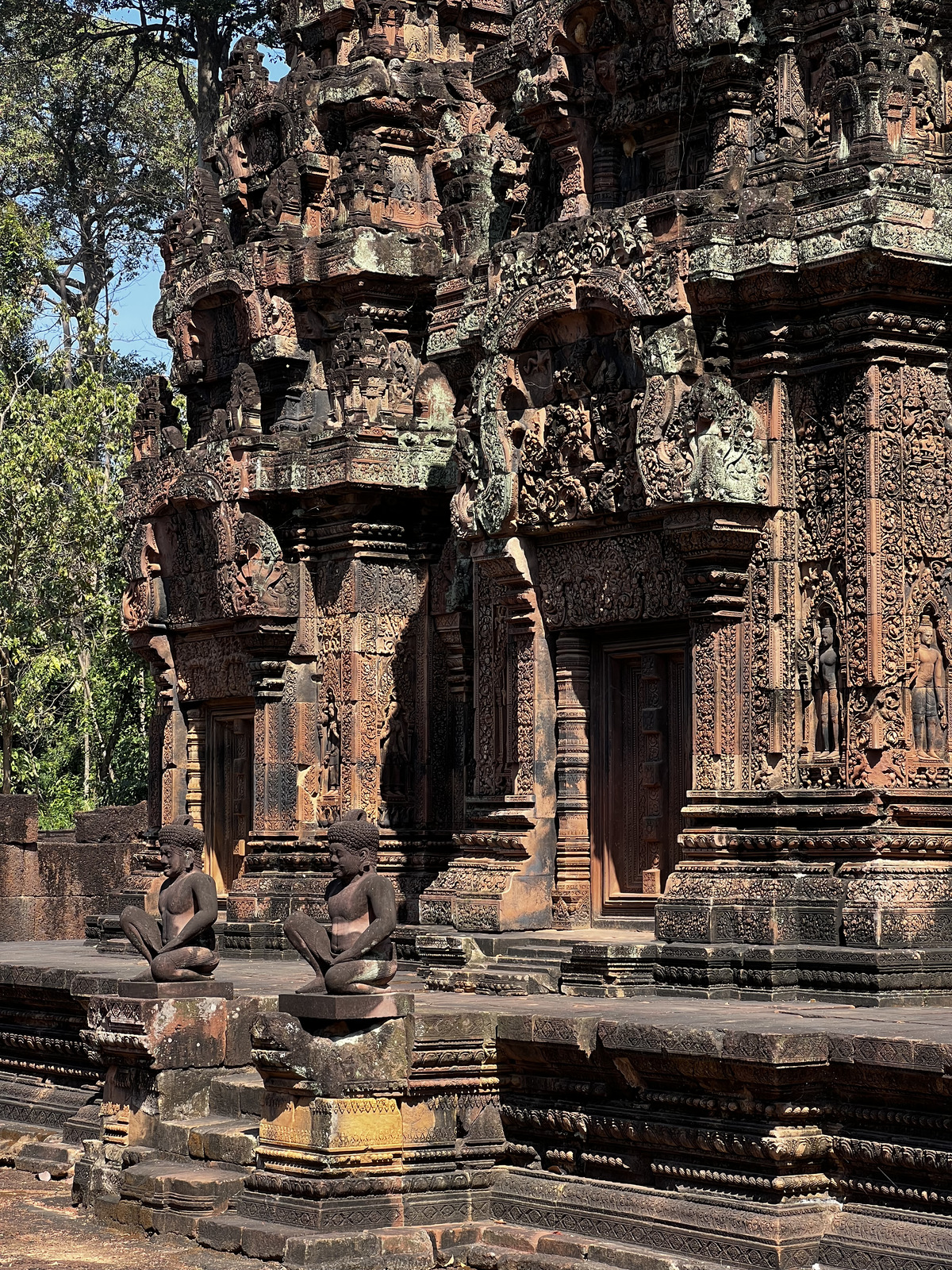 Picture Cambodia Siem Reap ⁨Banteay Srei⁩ 2023-01 32 - Perspective ⁨Banteay Srei⁩