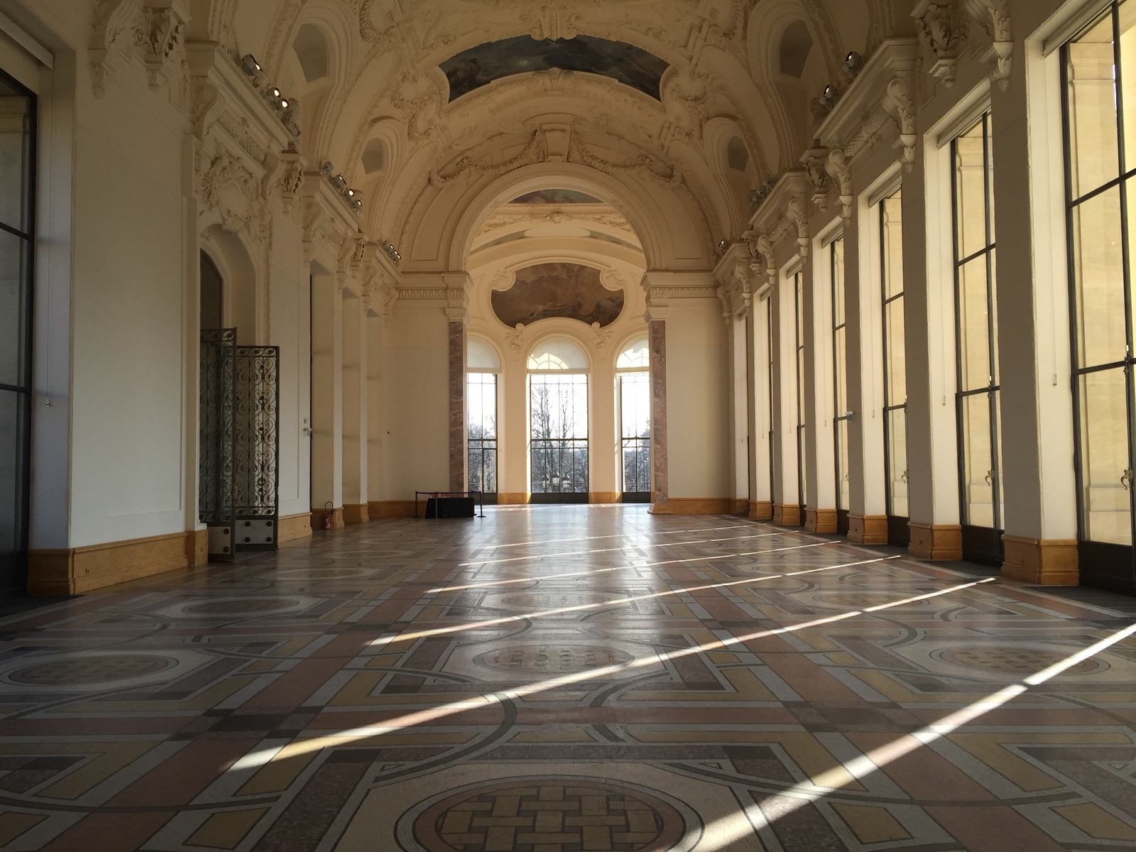 Picture France Paris Petit Palais 2016-03 22 - Shopping Mall Petit Palais