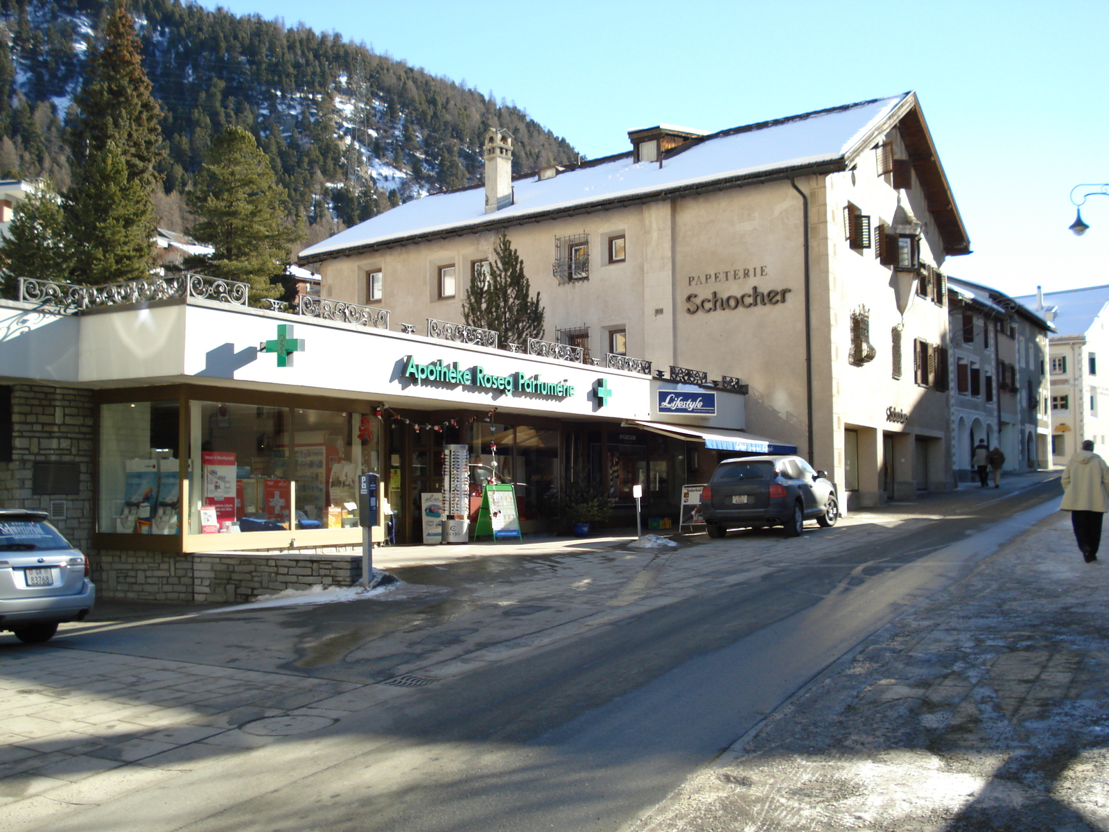 Picture Swiss Pontresina 2007-01 5 - Road Pontresina