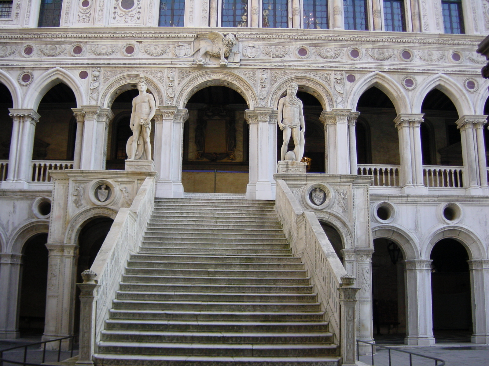 Picture Italy Venice 2000-12 42 - Shopping Mall Venice