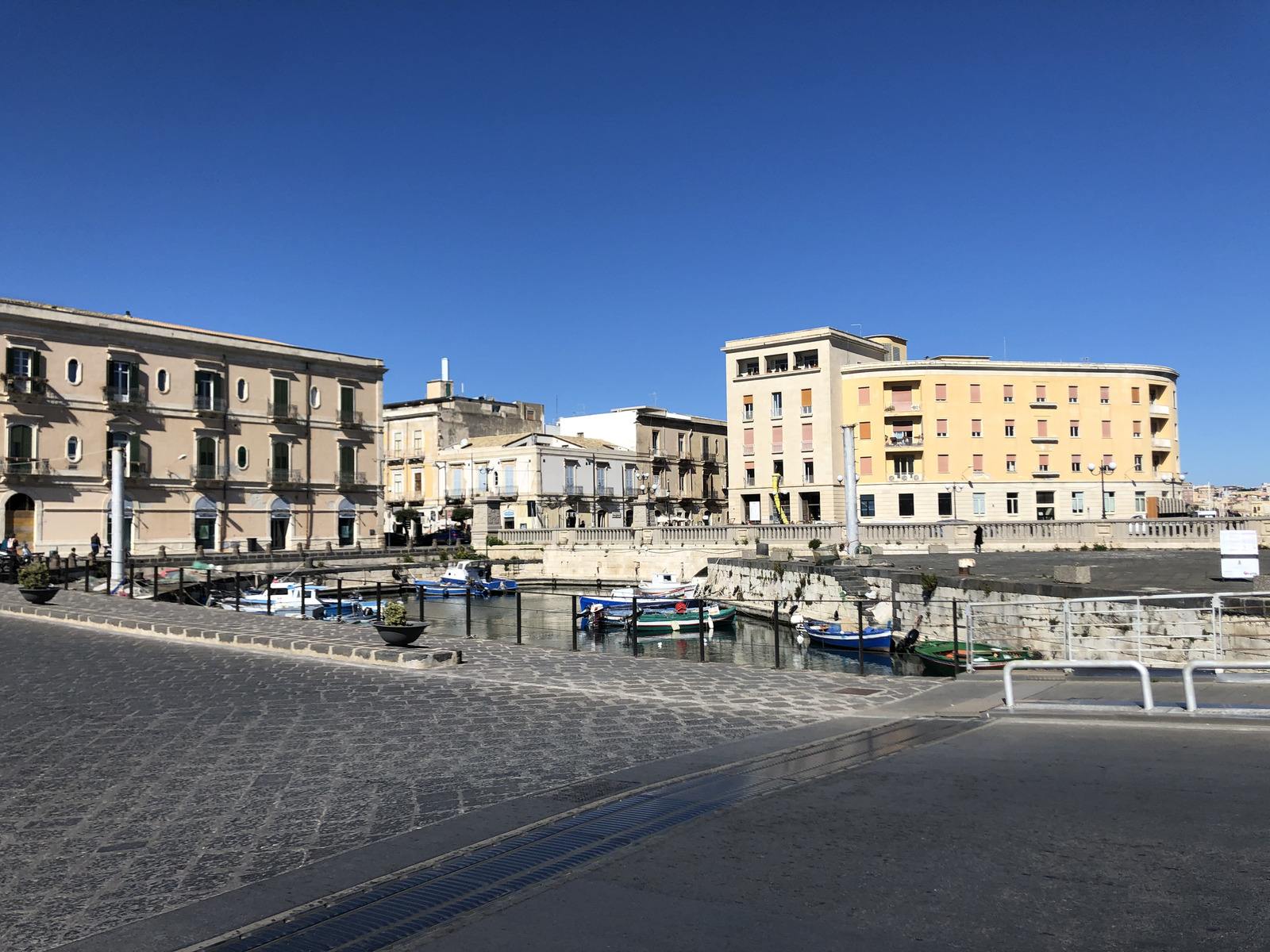 Picture Italy Sicily Ortigia 2020-02 143 - Perspective Ortigia