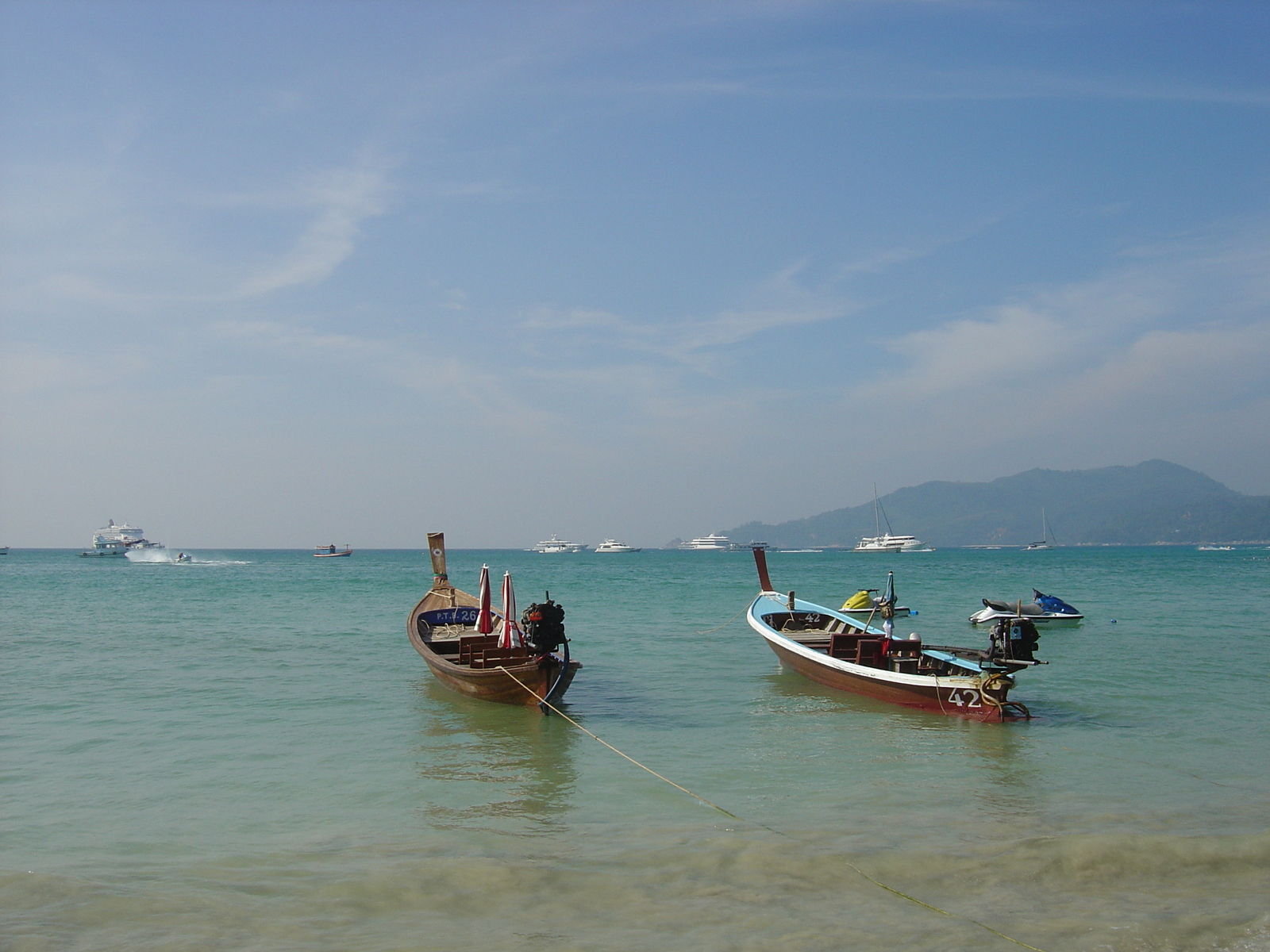 Picture Thailand Phuket Patong Beach 2005-12 57 - Flight Beach