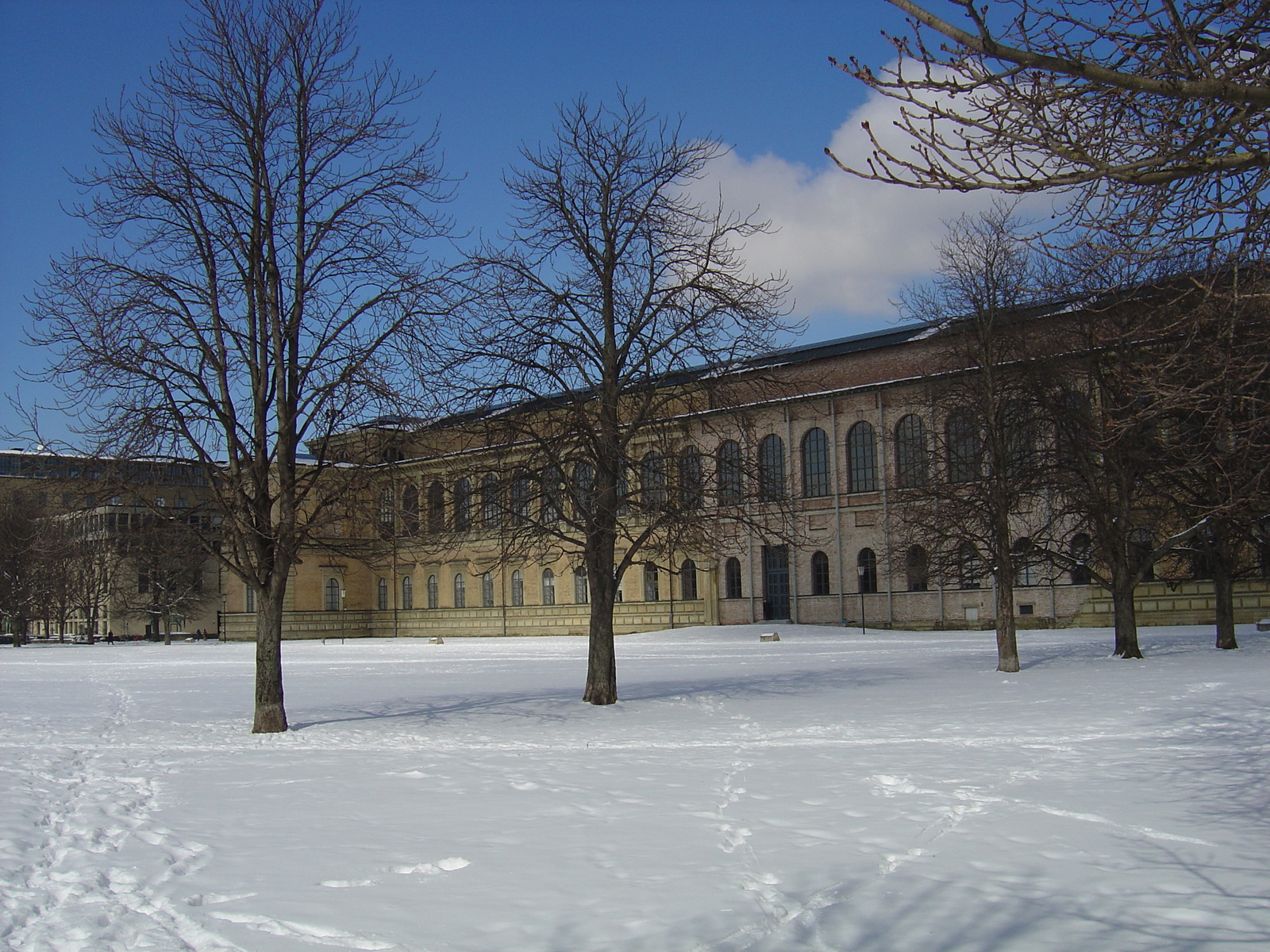 Picture Germany Munich 2005-02 52 - Perspective Munich