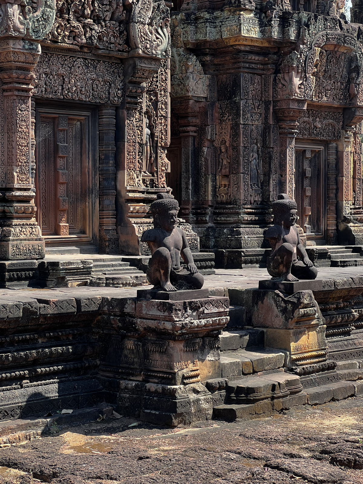 Picture Cambodia Siem Reap ⁨Banteay Srei⁩ 2023-01 58 - Sightseeing ⁨Banteay Srei⁩