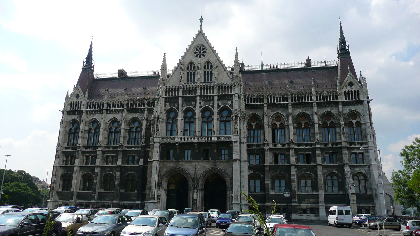 Picture Hungary Budapest Budapest Parliament 2007-06 36 - Perspective Budapest Parliament