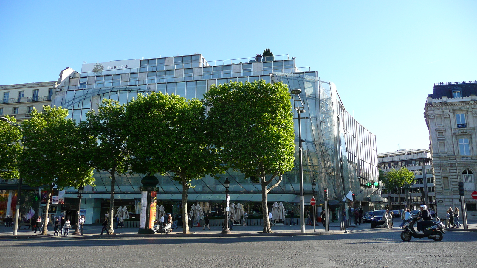 Picture France Paris Champs Elysees 2007-04 146 - Flights Champs Elysees