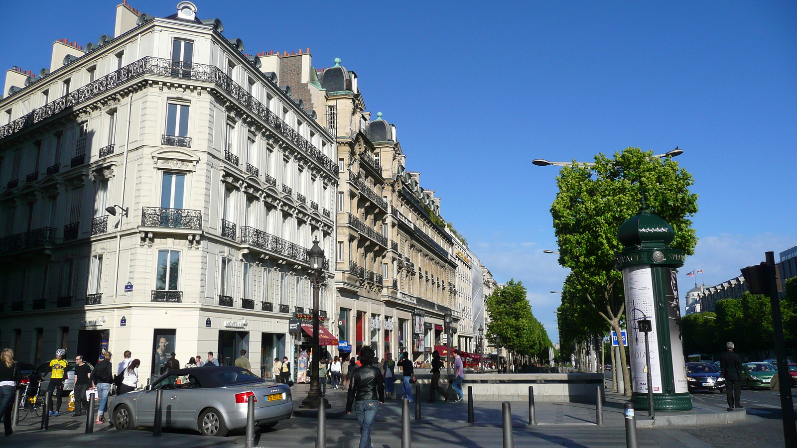 Picture France Paris Champs Elysees 2007-04 9 - Trail Champs Elysees