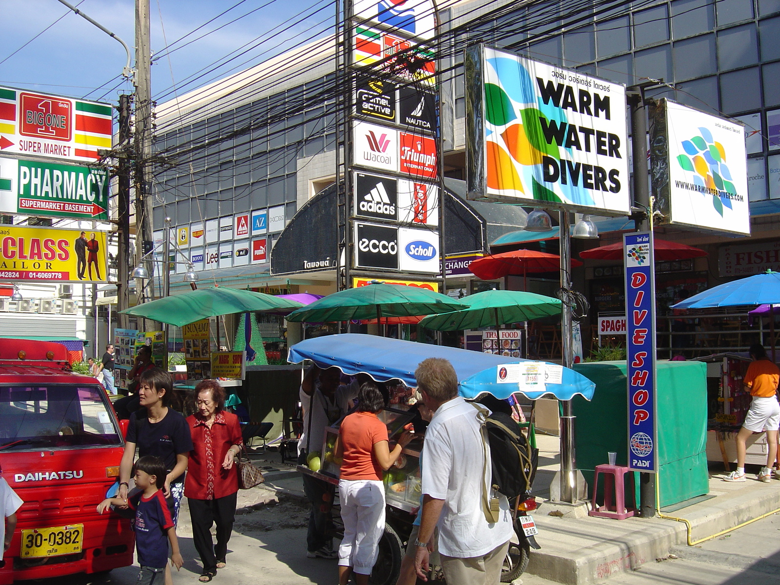 Picture Thailand Phuket Patong Beach Road 2005-12 29 - Pictures Beach Road