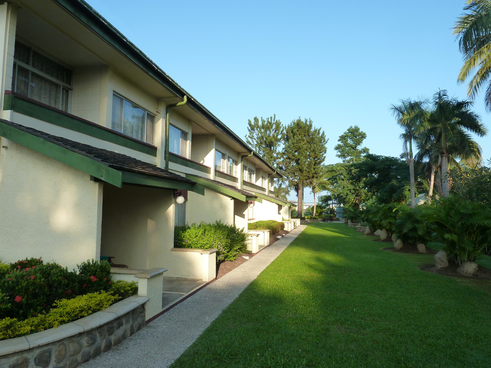 Picture Fiji Raffles Nadi Hotel 2010-05 2 - Shopping Mall Raffles Nadi Hotel