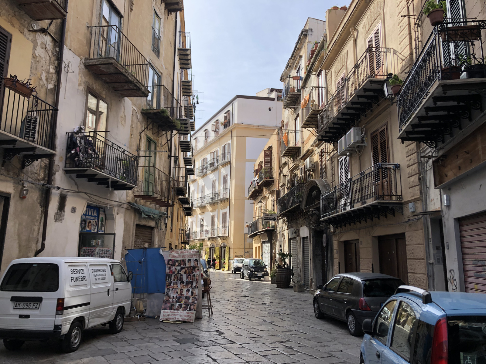 Picture Italy Sicily Palermo 2020-02 63 - Shopping Mall Palermo