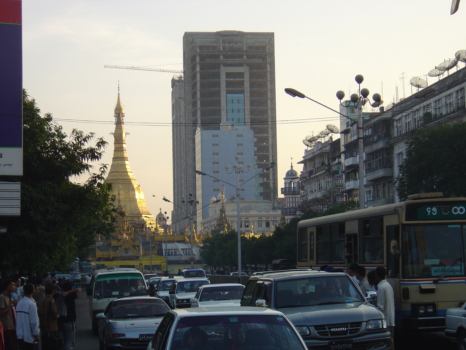 Picture Myanmar Yangon 2005-01 220 - View Yangon