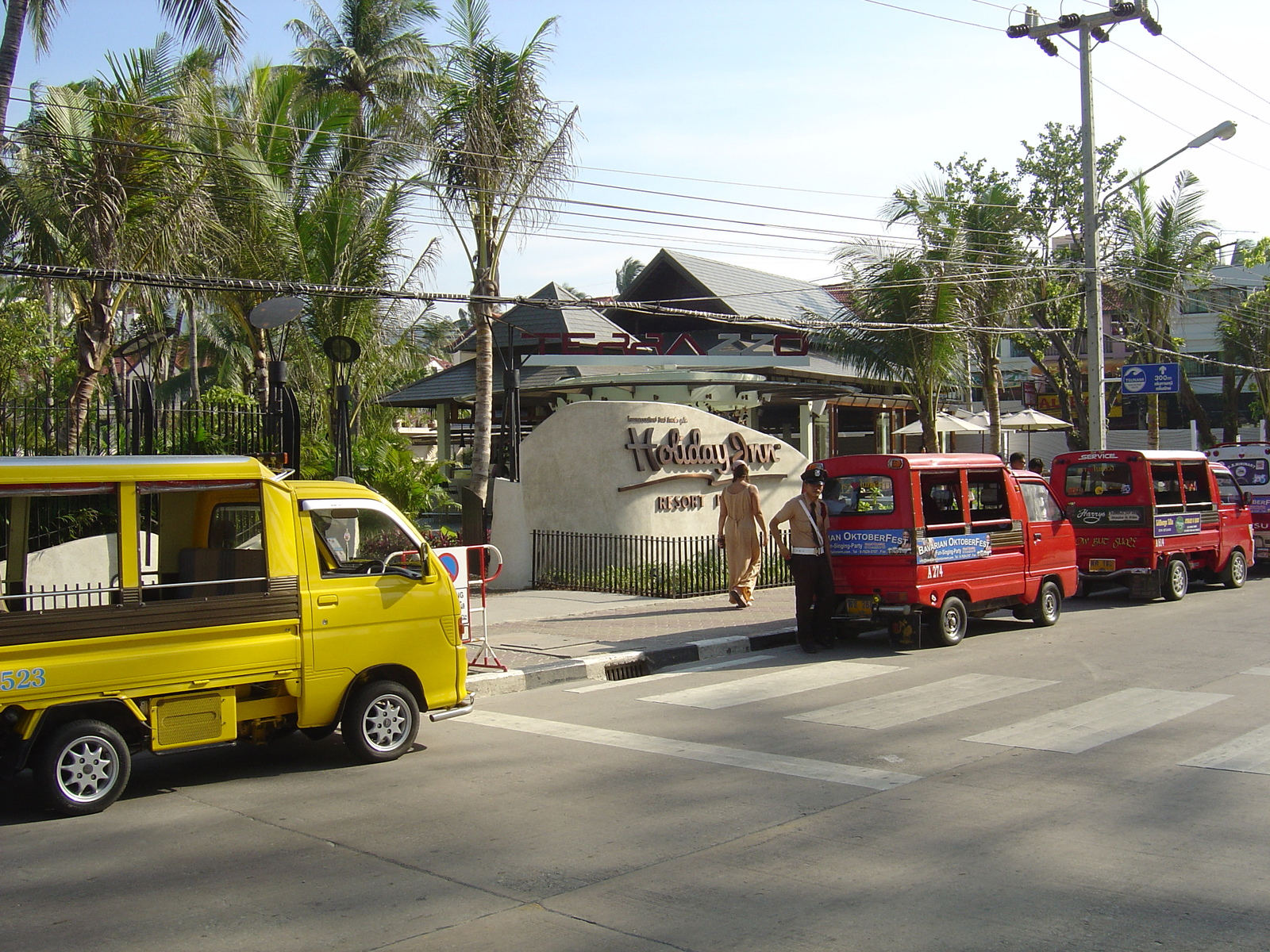 Picture Thailand Phuket Patong Beach Road 2005-12 50 - Discover Beach Road