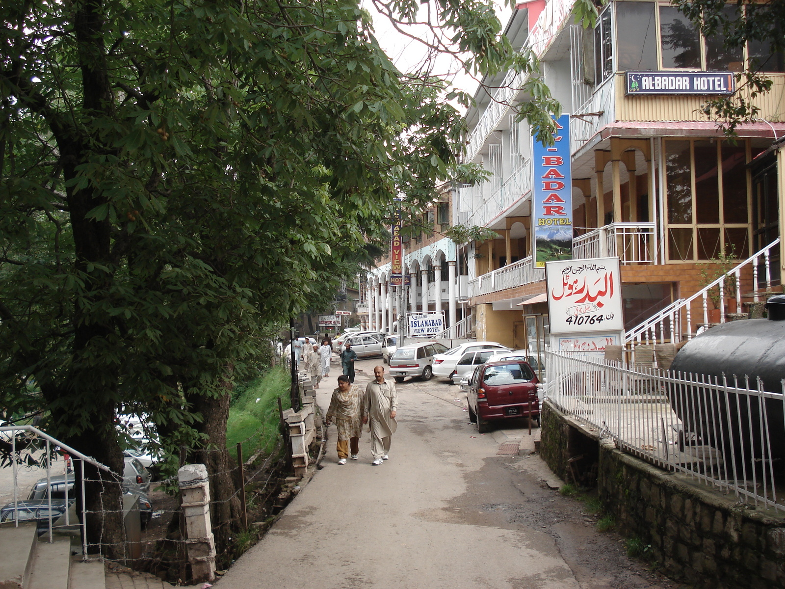 Picture Pakistan Murree 2006-08 116 - Shopping Mall Murree