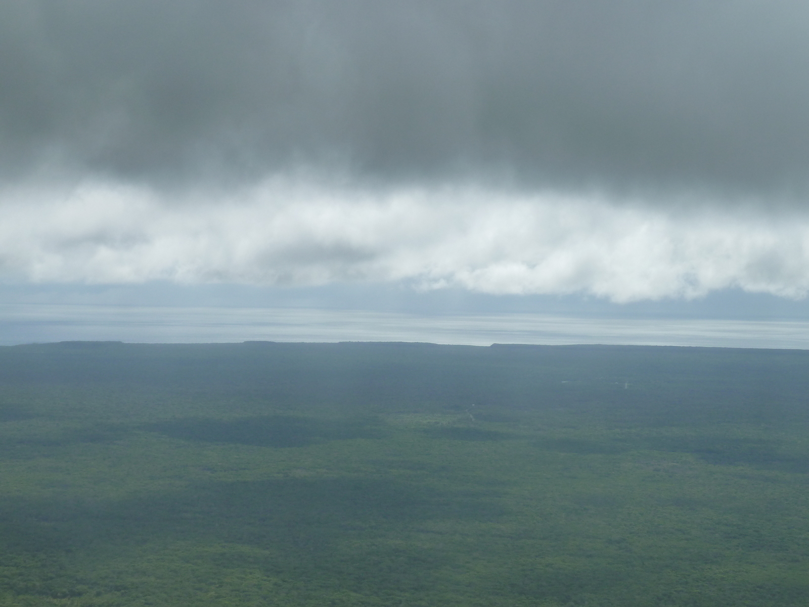 Picture New Caledonia From the Sky 2010-05 39 - Trail From the Sky