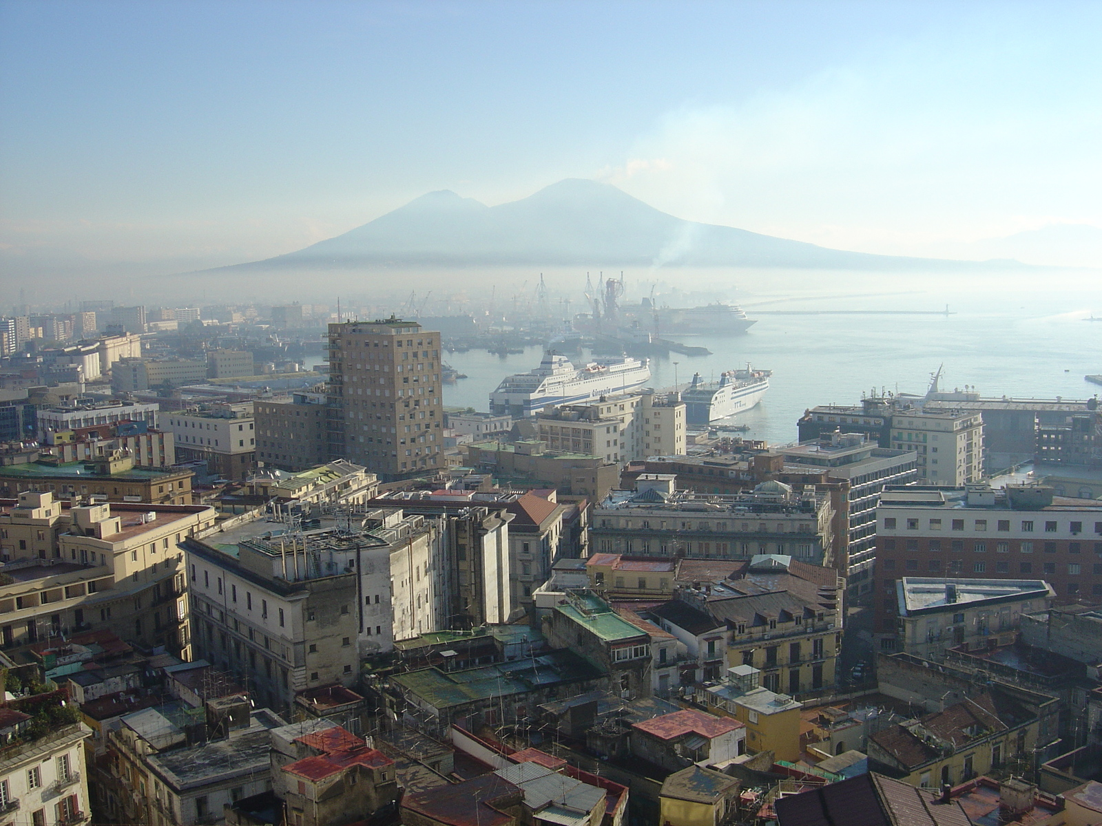 Picture Italy Napoli 2004-11 49 - Trail Napoli