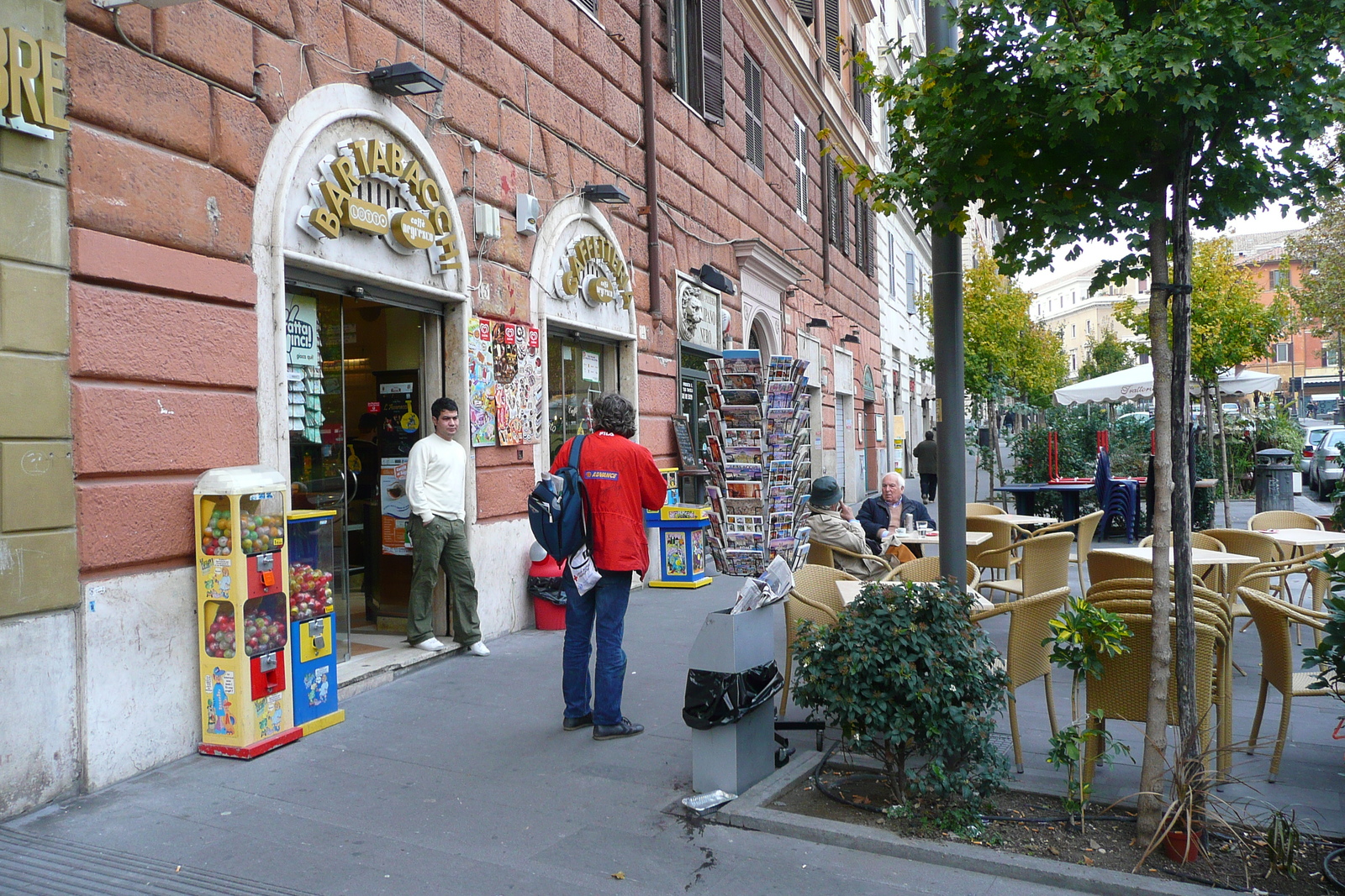 Picture Italy Rome Trastevere 2007-11 57 - Tourist Trastevere