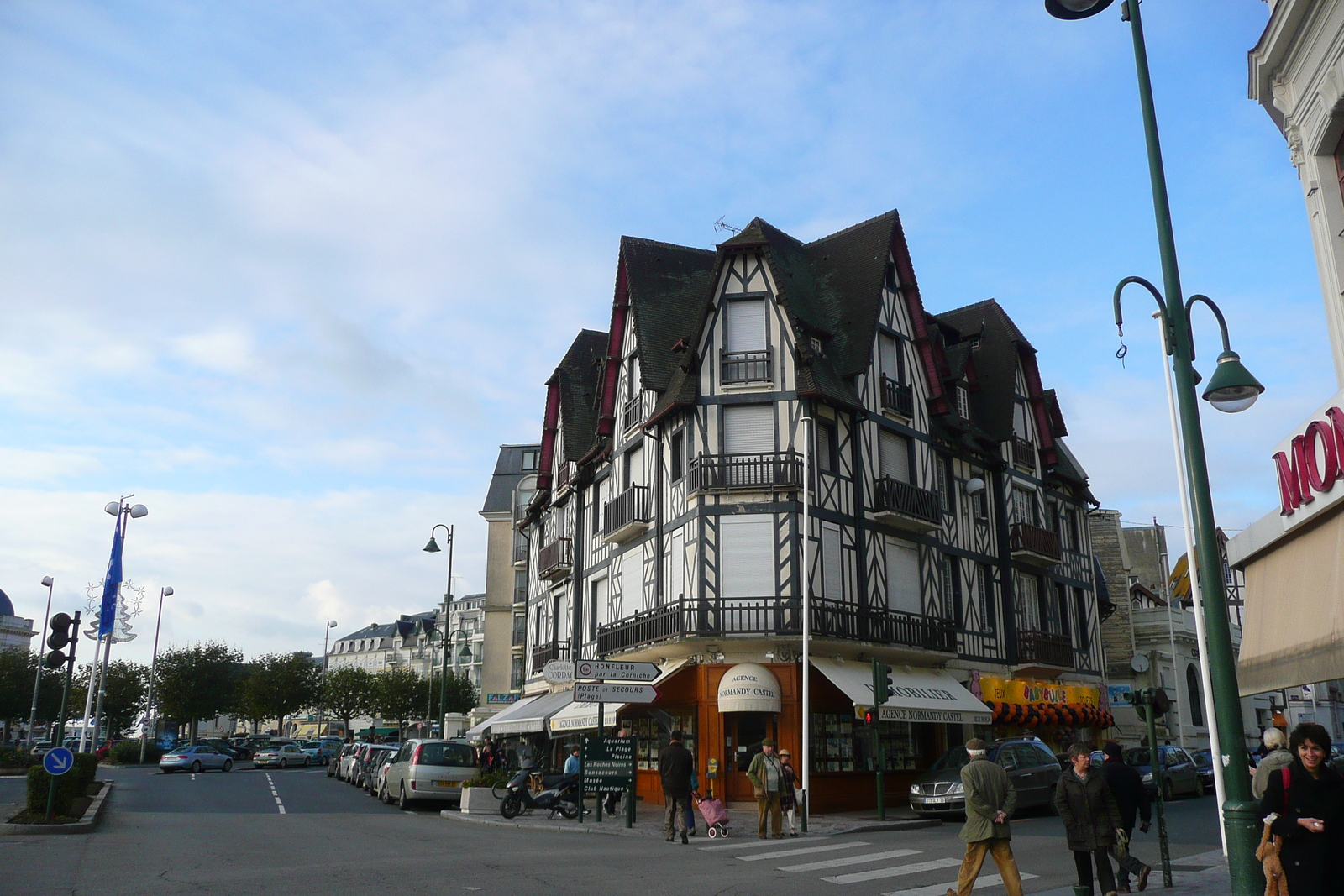 Picture France Trouville 2008-10 49 - Road Trouville