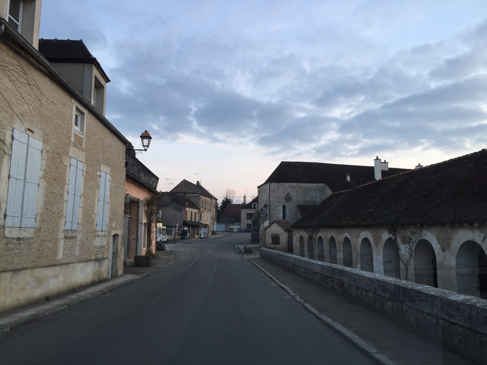 Picture France Noyers 2016-02 2 - Perspective Noyers