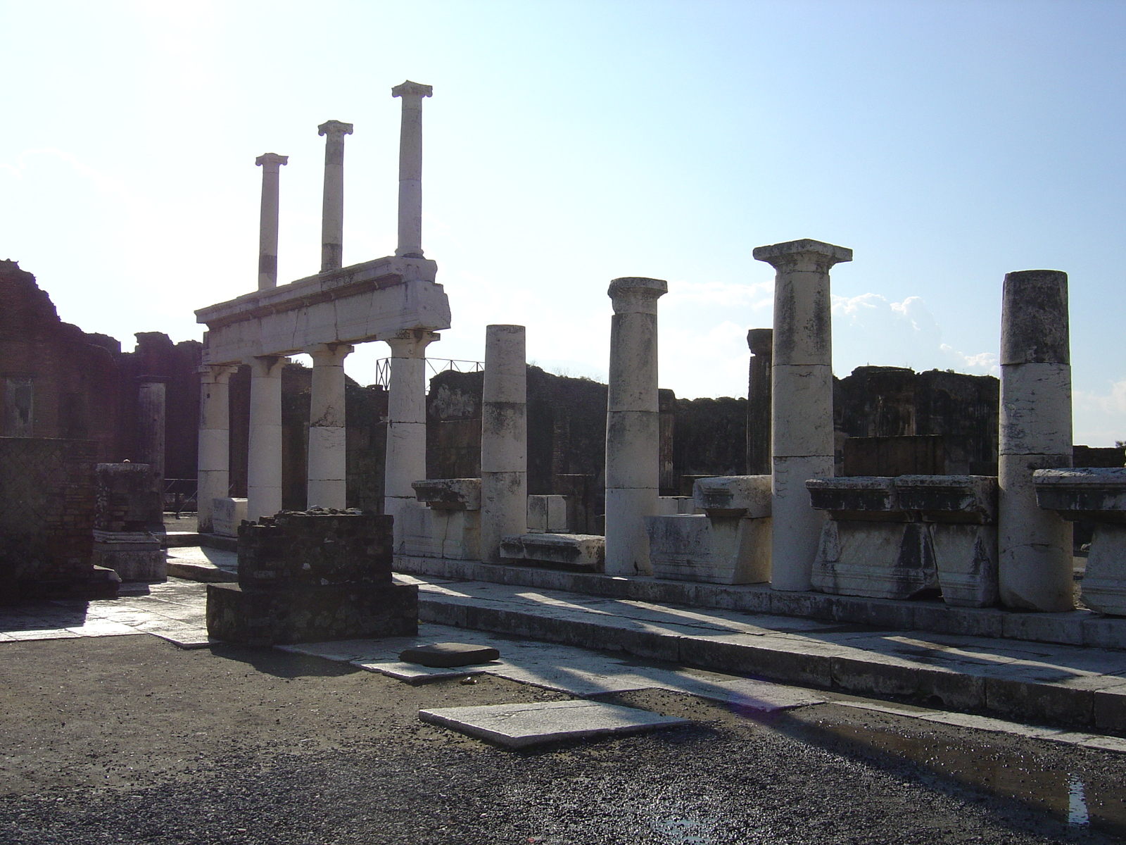 Picture Italy Pompei 2004-11 71 - Tourist Attraction Pompei