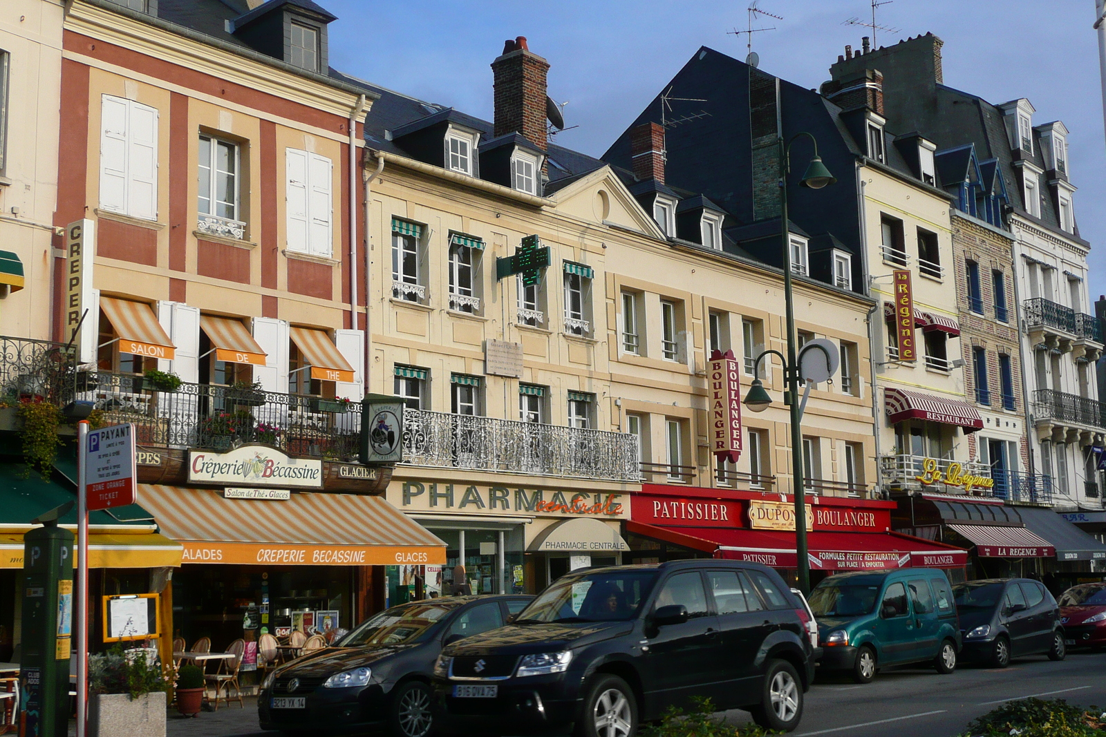 Picture France Trouville 2008-10 50 - Store Trouville