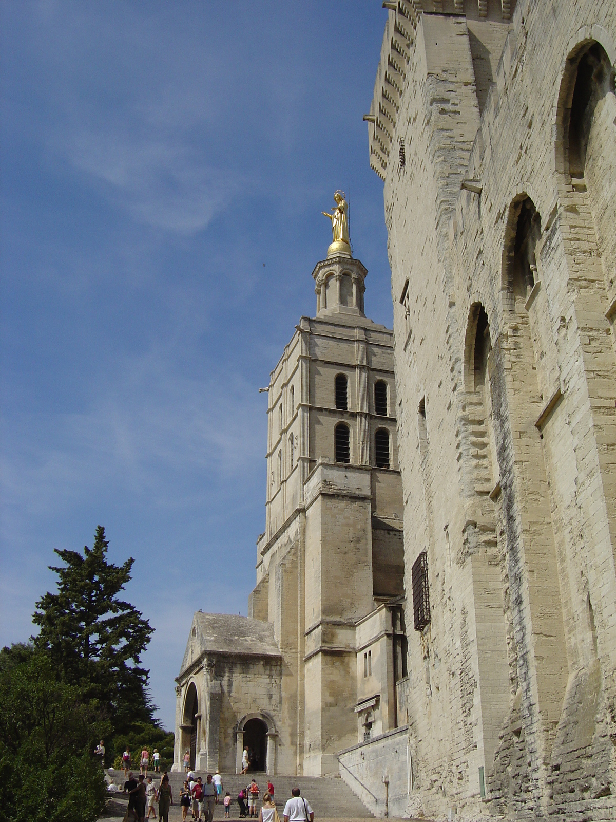 Picture France Avignon 2004-08 13 - Flights Avignon