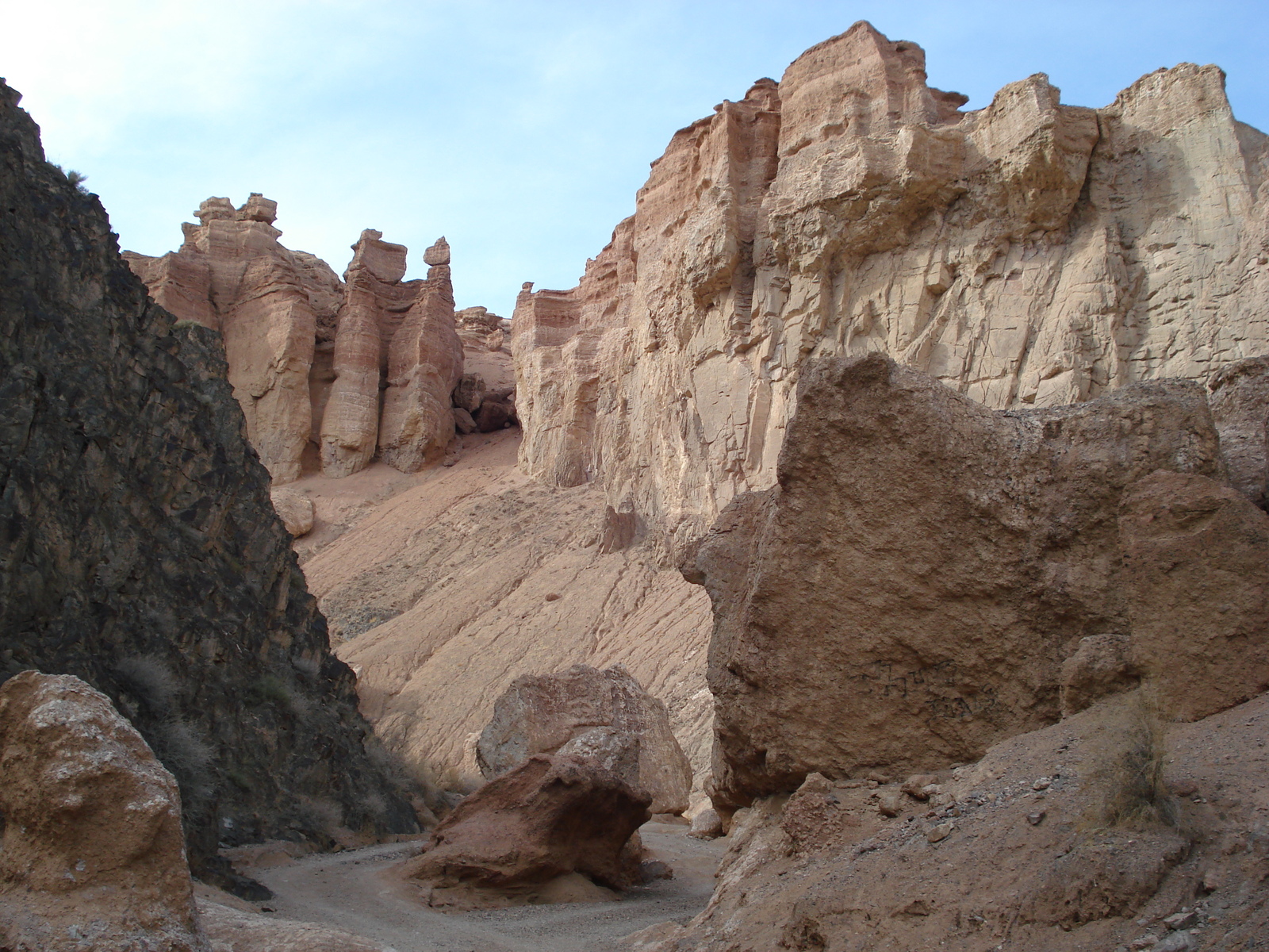 Picture Kazakhstan Charyn Canyon 2007-03 238 - Flight Charyn Canyon