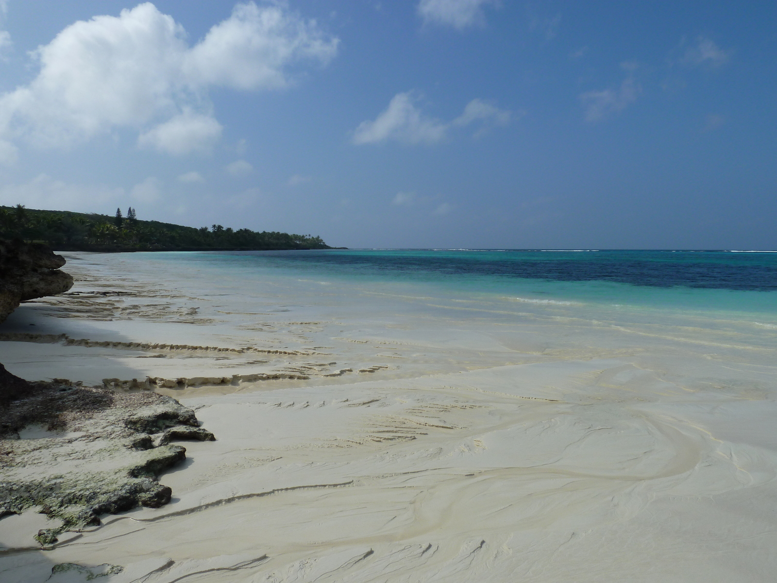 Picture New Caledonia Lifou Luecila 2010-05 54 - Flight Luecila